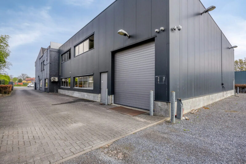 Ruim handelspand Antwerpseweg